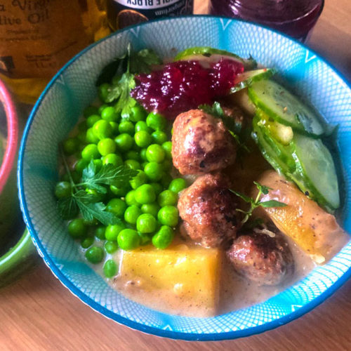 https://lifeartandbites.com/wp-content/uploads/2023/06/Delicious-Swedish-meatballs-Ikea-style-with-a-twist_01a-500x500.jpg